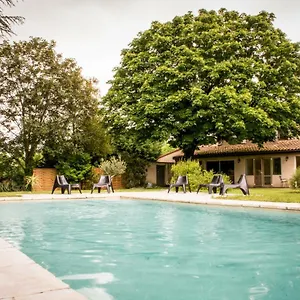 https://chambres-dhotes-lechappee-belle.hotels-rhonealpes.com